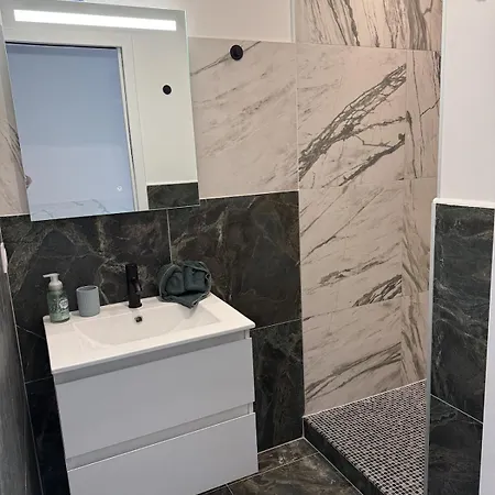 Apartmán F2cosy Climatise Avec Terrasse&jardin- Parking Prive - Disneyland A 10 Min